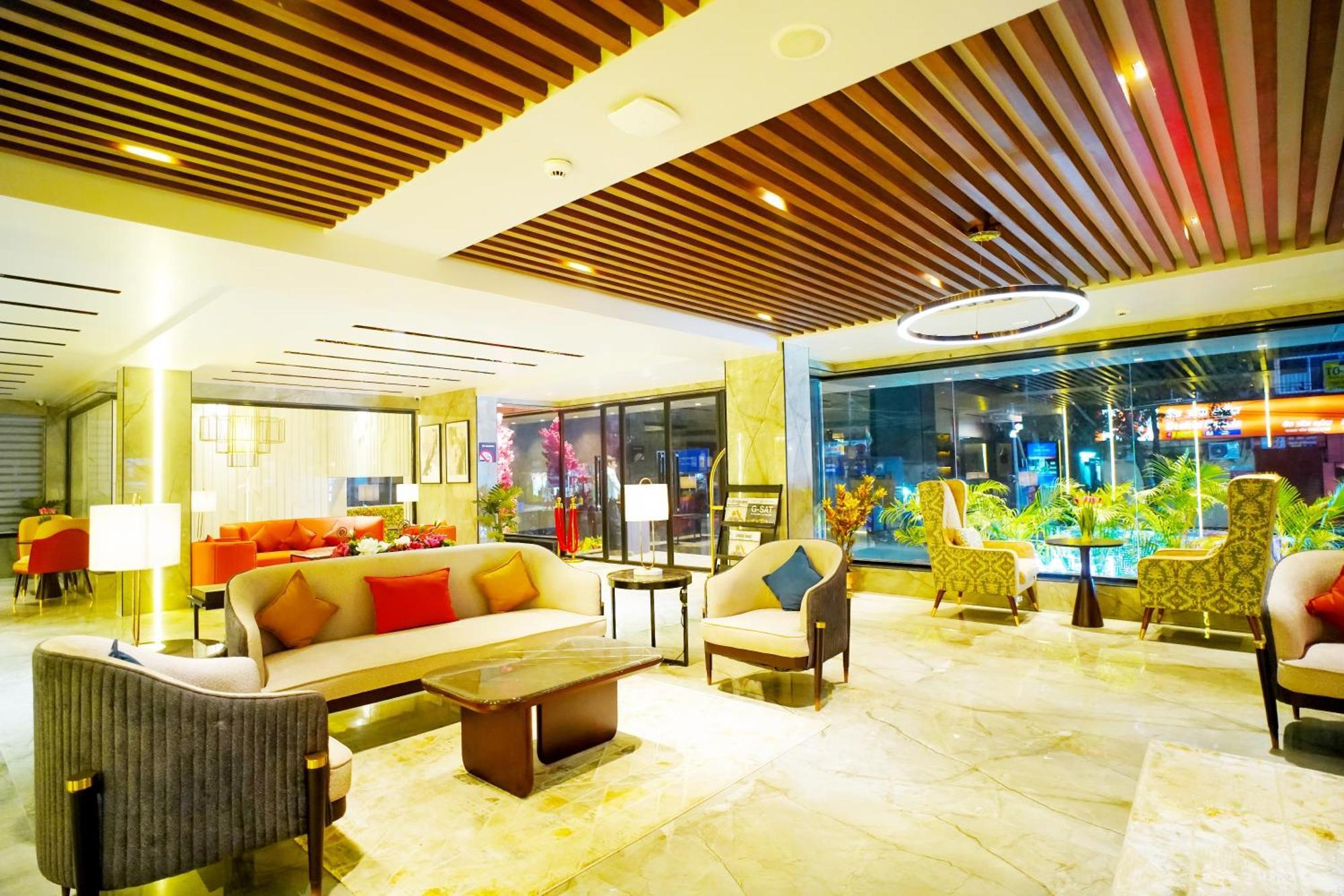 Ishaan Sarovar Portico เดฟการ์ ภายนอก รูปภาพ